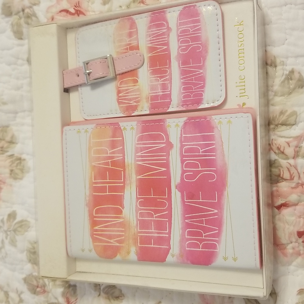 $5 ITEM. Luggage tag and passport holder. MUST BUNDLE WITH TWO OTHER ITEMS - Picture 5 of 5